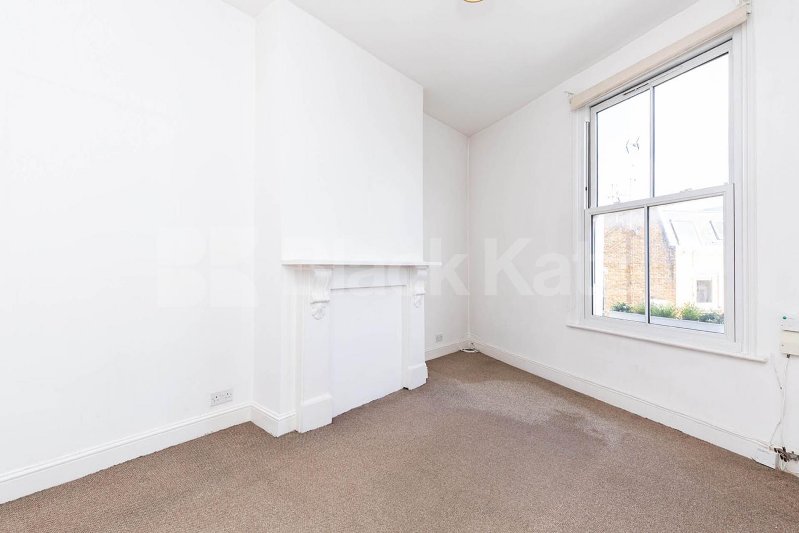 Located off the high street a 1 bedroom property close to Arsenal Station Mountgrove Road, Highbury